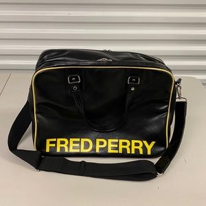 Navy FRED PERRY Classic shoulder messenger Airliner Bag L5251-A20 Regal